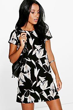 Boohoo Lisa Floral Cap Sleeve Shift Dress