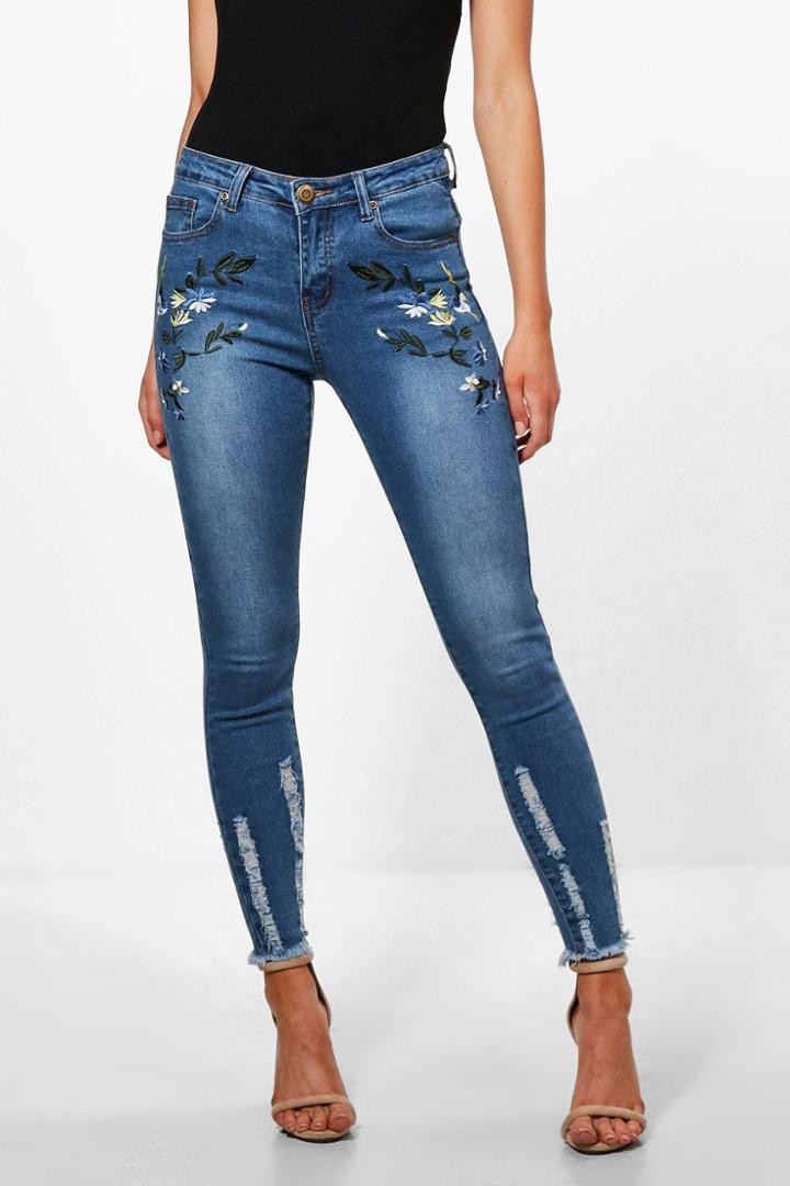 Boohoo Petite Maddie Embroidered Fray Hem Skinny Jean Blue