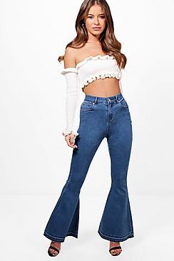 Boohoo Petite Poppy Flared Jeans