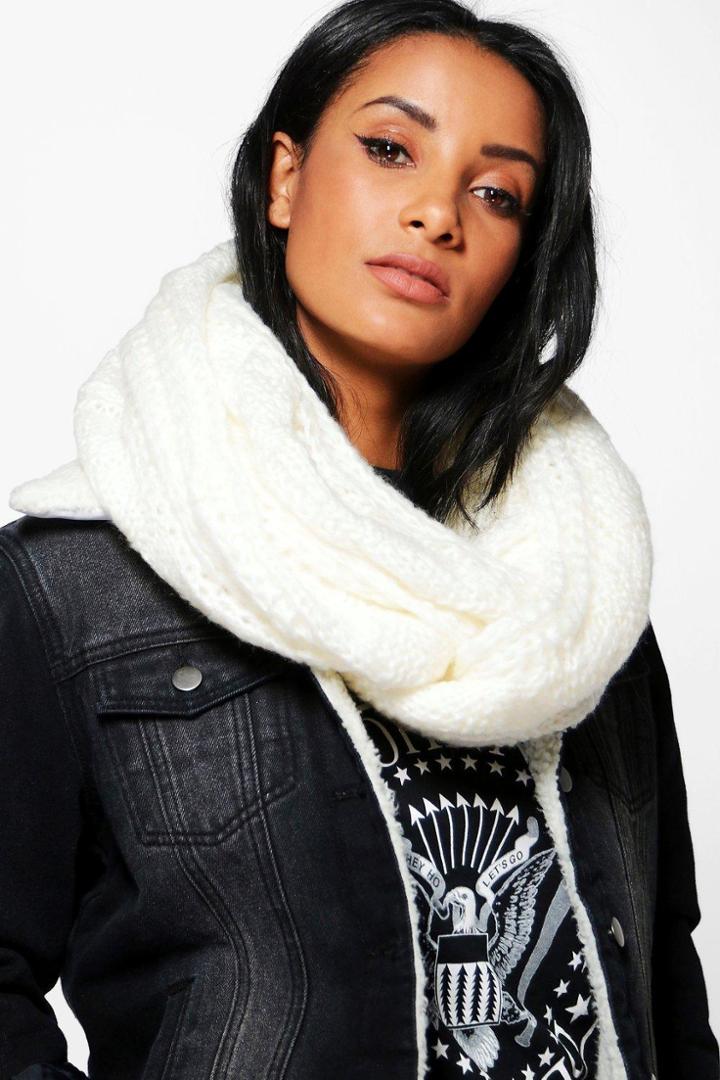 Boohoo Hope Chunky Knit Snood Cream