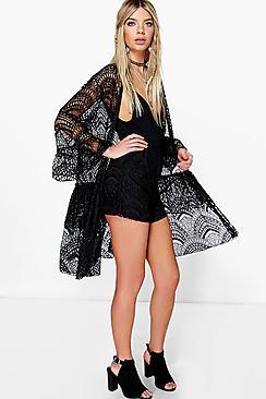 Boohoo Dalia Lace Kimono & Shorts Co-ord Set