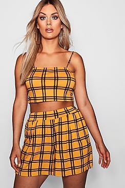 Boohoo Plus Check High Waist Flippy Short