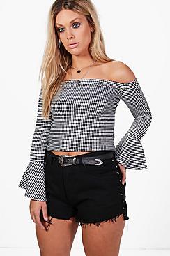 Boohoo Plus Diana Studded Ripped Denim Short