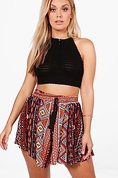 Boohoo Plus Indea Printed Woven Shorts
