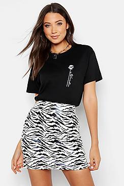 Boohoo Tall Rose Pocket Print T-shirt