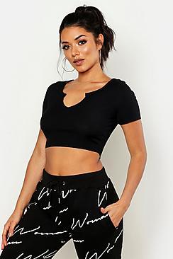 Boohoo Basic Ribbed Notch Front Cropped T-shirt