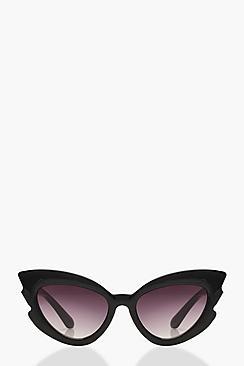 Boohoo Winged Oversized Cat Eye Sunglasses