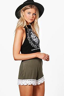 Boohoo Petite Lydia Crochet Trim Short
