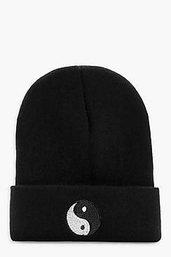 Boohoo Hannah Peace Sign Boyfriend Beanie