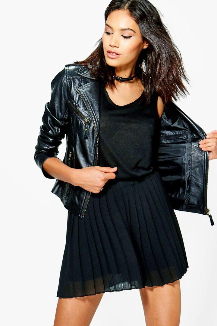 Boohoo Louise Pleated Chiffon Flippy Short Black