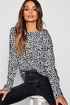 Boohoo Mono Print Knitted Top