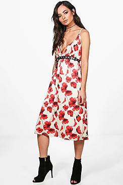 Boohoo Gia Poppy Print Plunge Midi Skater Dress