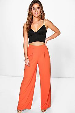 Boohoo Petite Millie Wide Leg Pleat Trouser