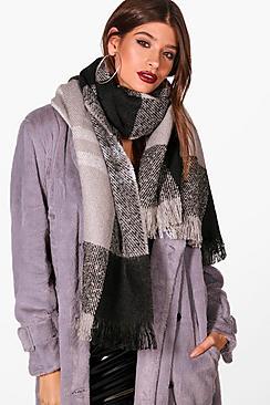 Boohoo Amy Check Boucle Woven Scarf