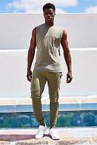 Boohoo Sleeveless T Shirt With Logo