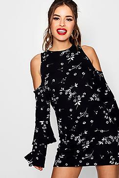 Boohoo Petite Darcy Cold Shoulder Floral Shift Dress