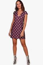 Boohoo Alana Geo Print Cap Sleeve Shift Dress