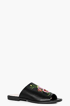 Boohoo Tia Floral Embroidery Flat Slider