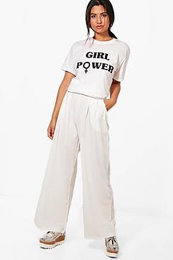 Boohoo Sarah Pleat Front Woven Wide Leg Trousers