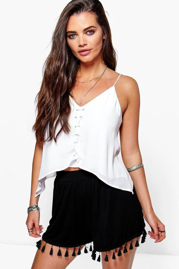 Boohoo Lois Tassel Trim Flippy Shorts Black