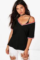 Boohoo Sophia Sports Rib V Neck Detail Tee