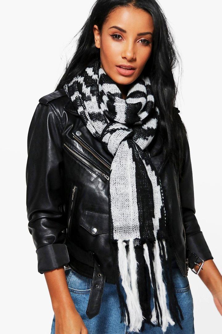 Boohoo Georgina Striped Fringed Knitted Scarf Black