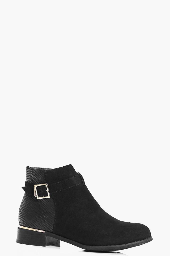 Boohoo Edie Metallic Buckle Trim Chelsea Boot Black