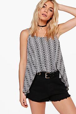 Boohoo Isabelle Mono Printed Woven Hanky Hem Cami