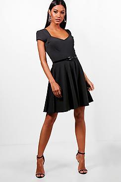 Boohoo Lara Sweetheart V Neck Skater Dress