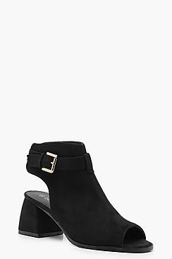 Boohoo Beatrice Flared Heel Shoe Boots