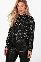 Boohoo Plus Amelia Lightening Print Woven Shirt