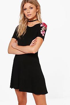 Boohoo Petite Georgie Applique Detail Skater Dress