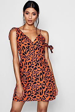 Boohoo Victoria Cold Shoulder Leopard Shift Dress