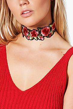 Boohoo Hannah Floral Embroidered Choker