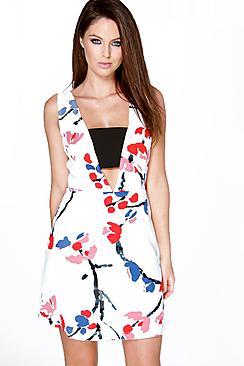 Boohoo Daisy Floral Crepe Low V Neck Dress