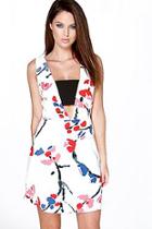 Boohoo Daisy Floral Crepe Low V Neck Dress