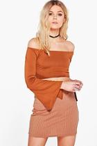 Boohoo Petite Tilly Off The Shoulder Split Cuff Crop
