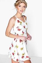 Boohoo Ariane Floral Print Woven Skater Dress