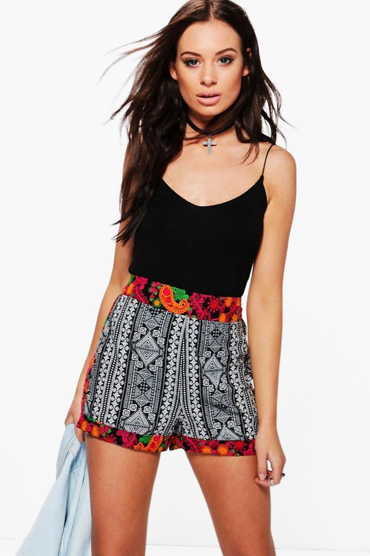 Boohoo Tina Embroidered Print Shorts Multi