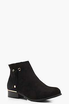 Boohoo Emilia Metal Trim Chelsea Boot