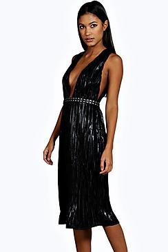 Boohoo Boutique Misy Metallic Pleated Plunge Midi Dress