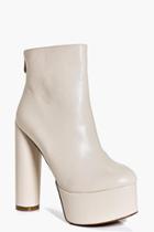 Boohoo Violet Skyscraper Platform Boot Nude