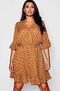Boohoo Plus Heart Print Ruffle Hem Skater Dress