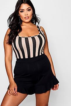 Boohoo Plus Ruffle Hem Short