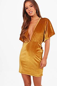 Boohoo Petite Paige Velvet Kimono Sleeve Dress
