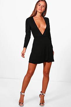 Boohoo Petite Leanne Plunge Wrap Skater Dress