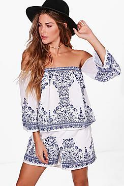 Boohoo Katy Placement Print Crop & Shorts Co-ord