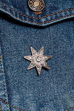 Boohoo Alice Pearl And Diamante Star Brooch