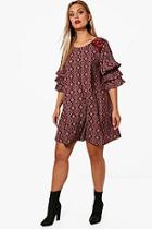 Boohoo Plus Lucie Printed Frill Shift Dress