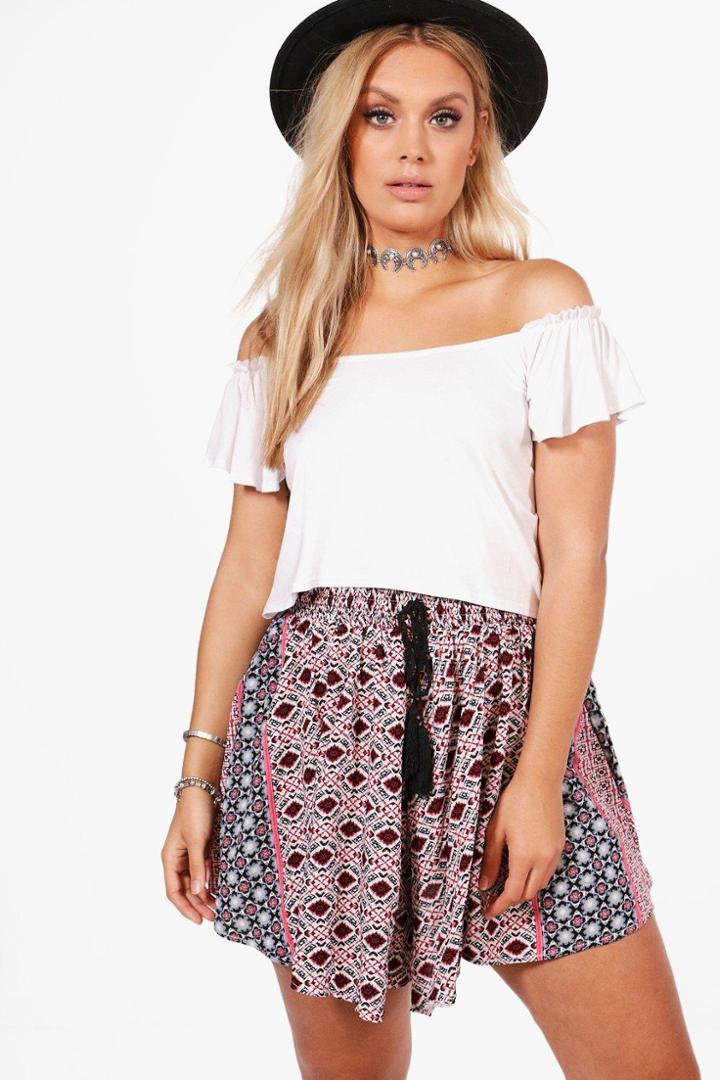 Boohoo Plus Aleena Printed Woven Short Multi